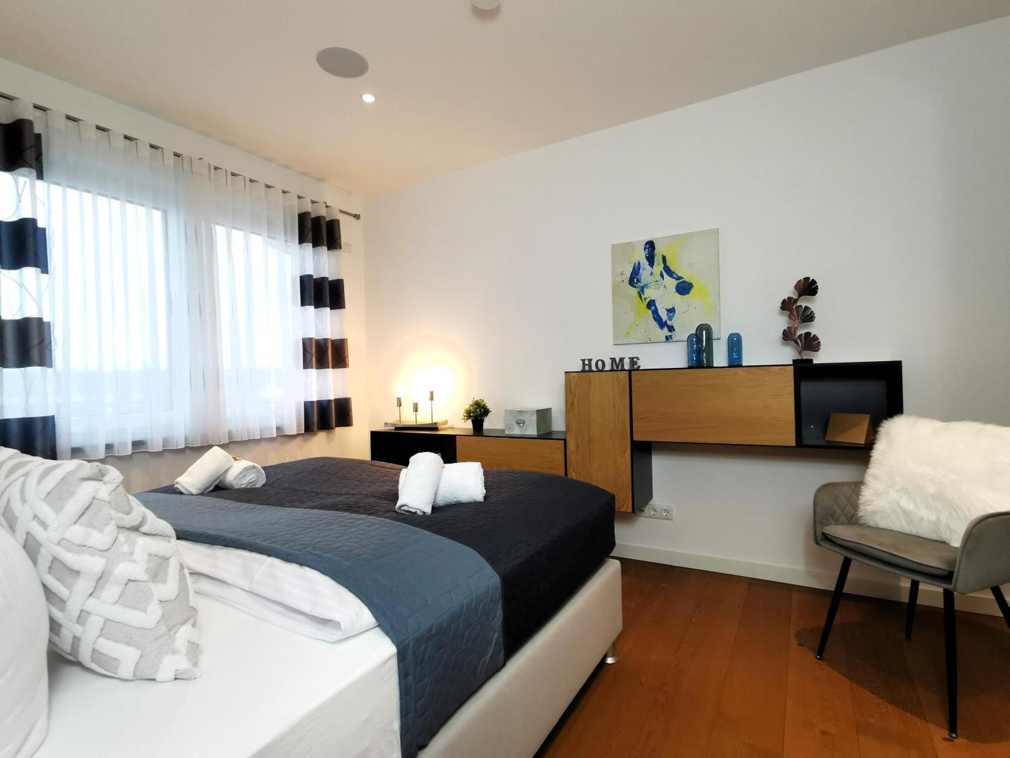 Bohnapartments Luxury Villa Berlin - 210Qm - Wintergarten - Kamin - 4 Kostenlose Parkplaetze - 6 Schlafzimmer - Neubau - Luxusausstattung Birkenwerder Ngoại thất bức ảnh