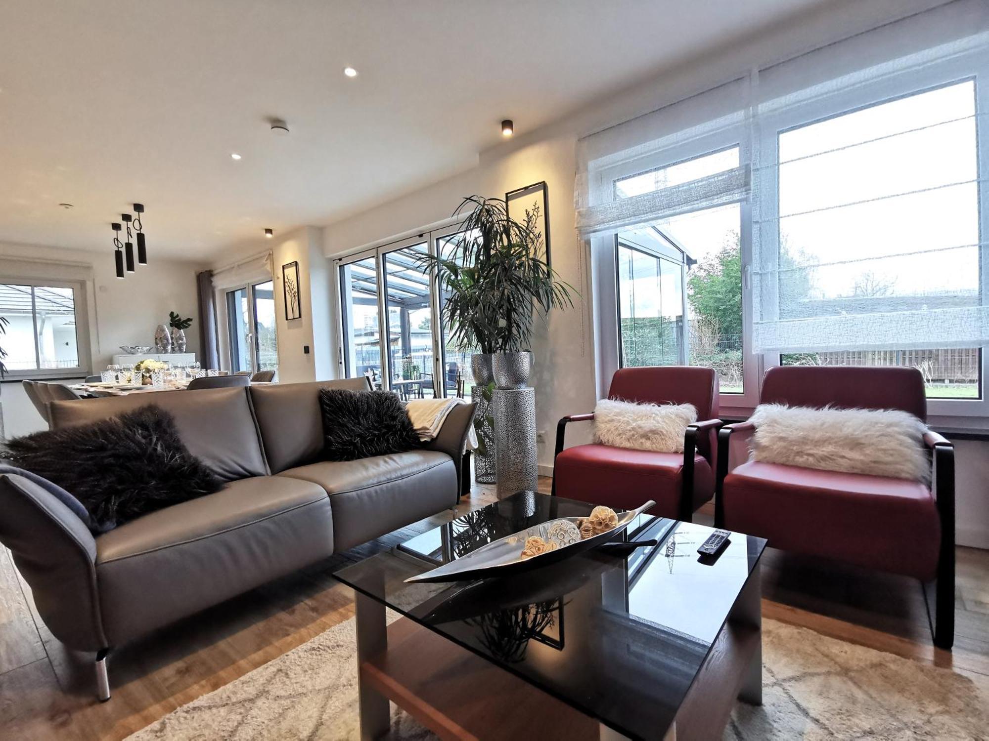 Bohnapartments Luxury Villa Berlin - 210Qm - Wintergarten - Kamin - 4 Kostenlose Parkplaetze - 6 Schlafzimmer - Neubau - Luxusausstattung Birkenwerder Ngoại thất bức ảnh